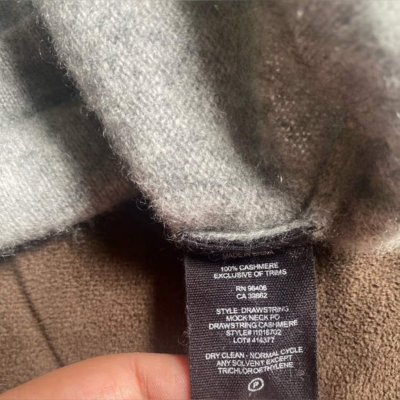 Theory 100% cashmere gray sweater - Picture 7 of 12